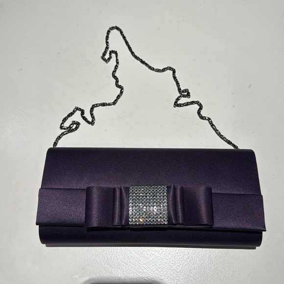 Dark purple satin evening clutch with crystal bow detail - Picture 4 of 4